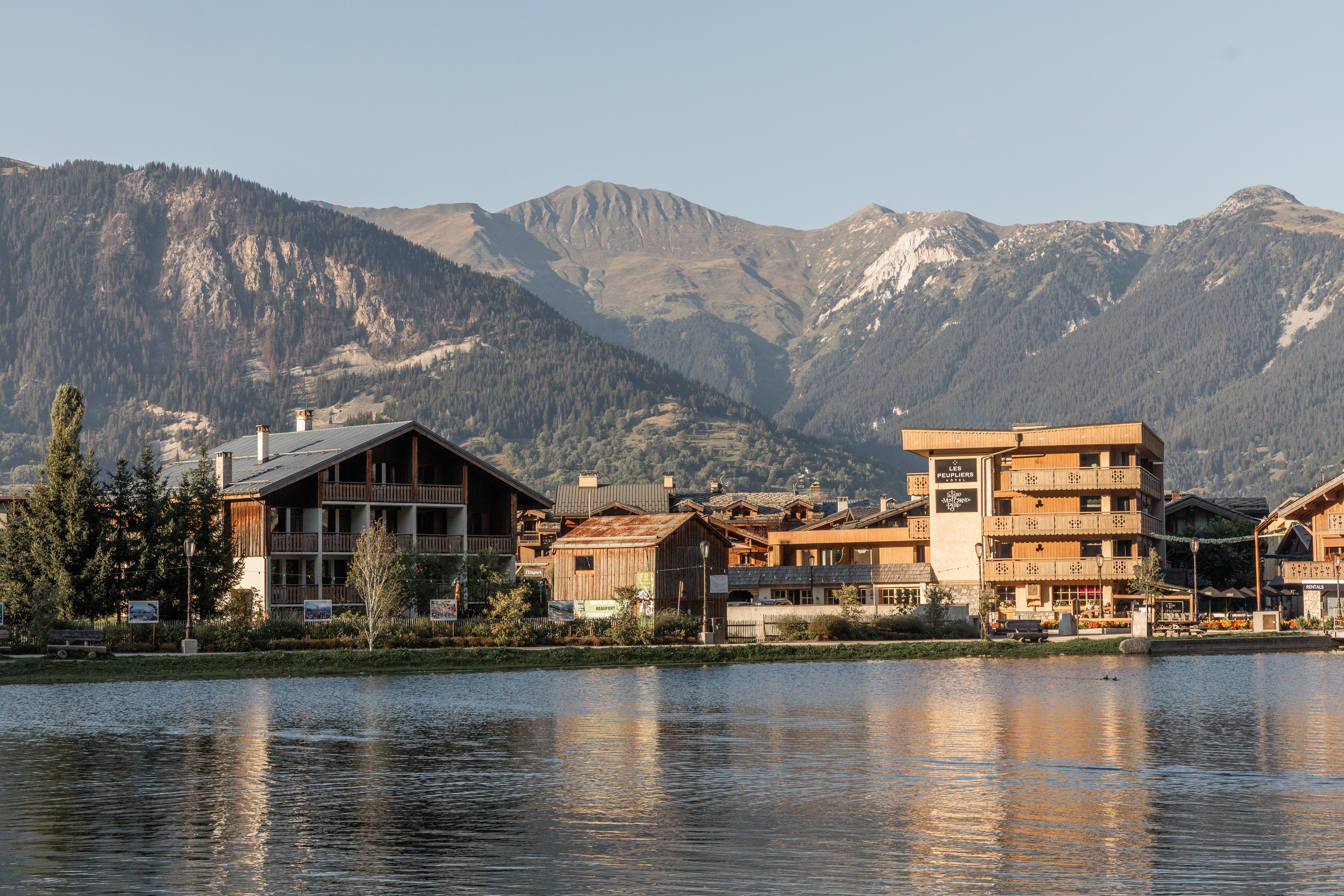 Les Peupliers Hotell Courchevel Exteriör bild